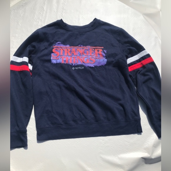 Stranger Things Sweatshirt Women Large Blue Red Crew Neck Sweater - Picture 1 of 9